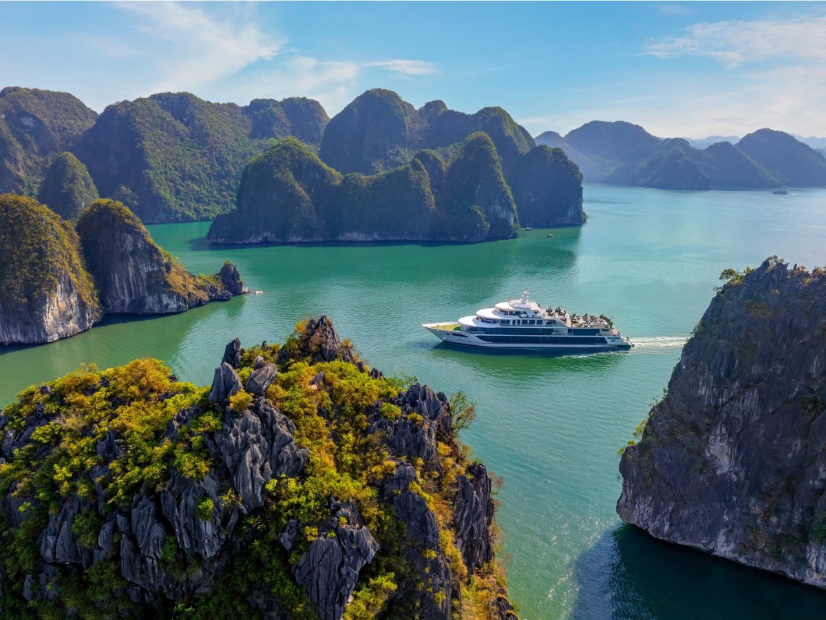 Các tour tham quan Vịnh Hạ Long hiện nay được thiết kế đa dạng về thời lượng và hình thức trải nghiệm
