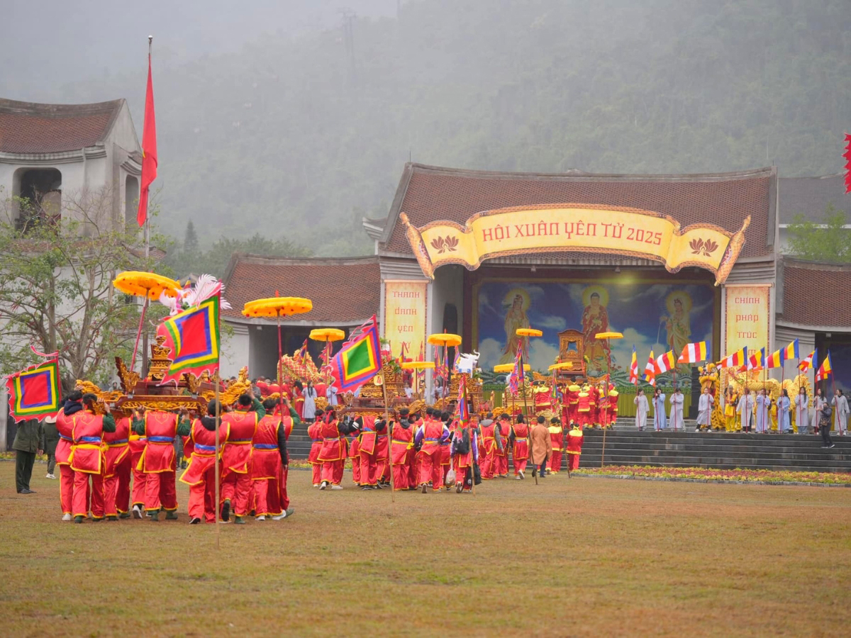 Nếu du khách ưu tiên hành trình tâm linh và tìm hiểu văn hóa thì mùa xuân từ tháng 1 đến tháng 3 là thời điểm phù hợp để đến du lịch Quảng Ninh