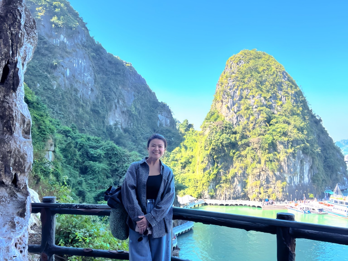 Vịnh Hạ Long là điểm tham quan trọng tâm trong nhiều hành trình du lịch Quảng Ninh tự túc 