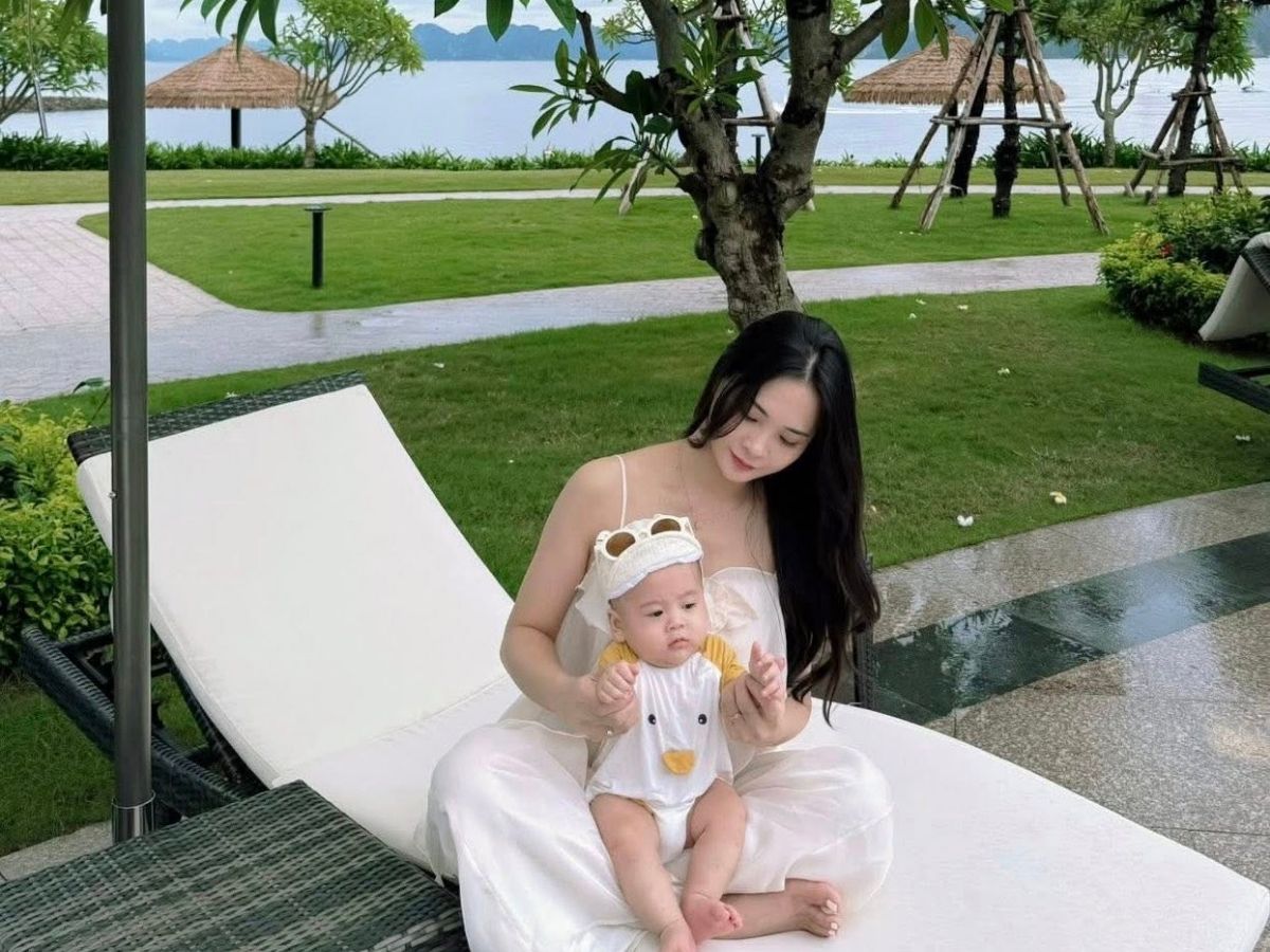 Du khách nên chuẩn bị quần áo nhẹ nhàng, thoáng mát, thuốc và các vật dụng cần thiết cho trẻ nhỏ trước khi khởi hành