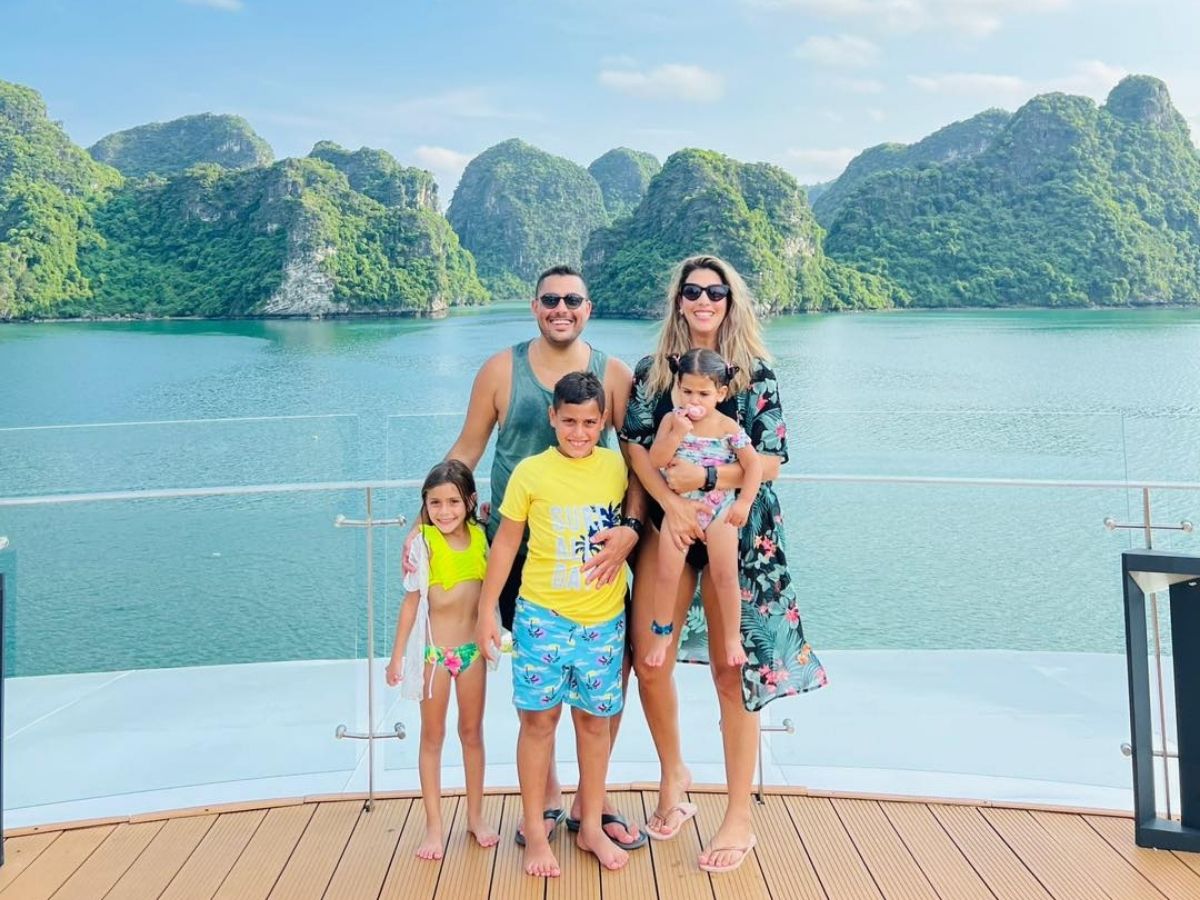 Du khách không nên sắp xếp lịch trình quá dày và đặt phòng, vé sớm để chủ động hơn trong kế hoạch vui chơi của gia đình