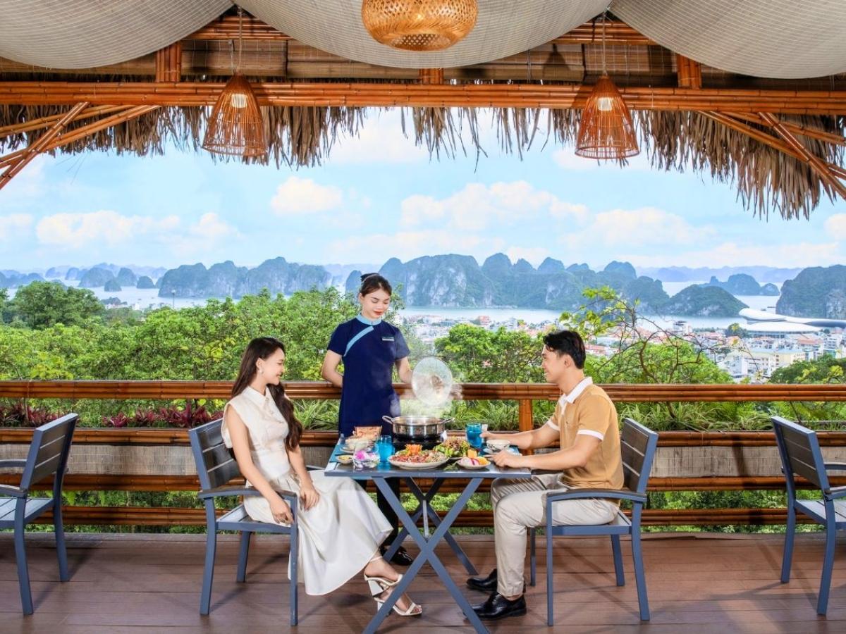 Thời điểm lý tưởng để trải nghiệm FLC Grand Hotel Hạ Long là từ tháng 4 đến tháng 10.