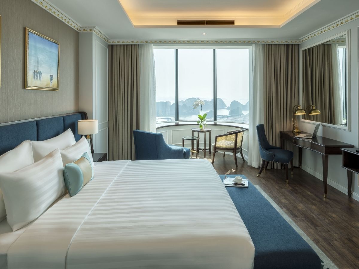 FLC Grand Hotel Hạ Long gồm 649 phòng khách sạn, biệt thự và nhiều công trình phụ trợ hiện đại. 