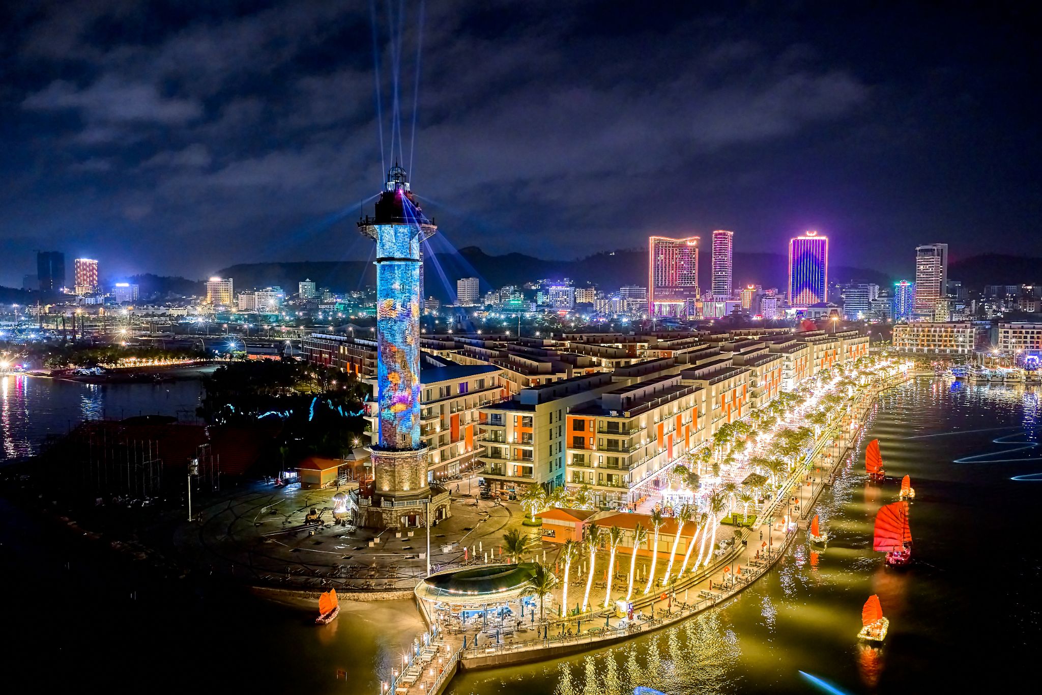 Show Thương cảng phồn hoa mang đến trải nghiệm nghệ thuật kết hợp 3D Mapping Long Vân Khánh Hội đặc sắc. (Nguồn: Sưu tầm)
