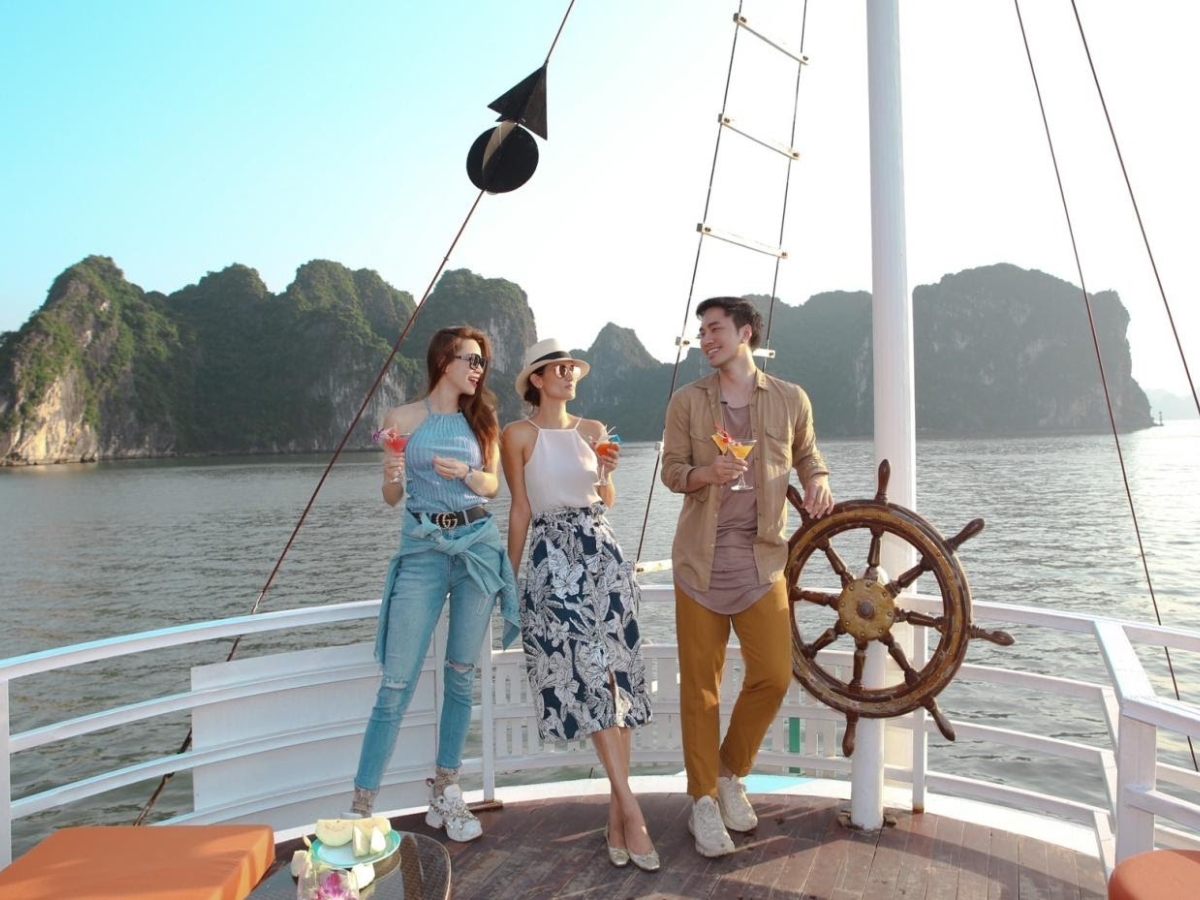 Chi phí du lịch Quảng Ninh 3 ngày 2 đêm phụ thuộc vào lịch trình, dịch vụ lưu trú và trải nghiệm mà du khách lựa chọn. (Nguồn: Sưu tầm)