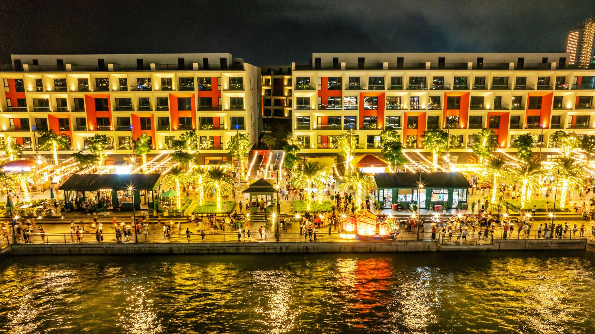VUI-Fest Ha Long mang đến không gian vui chơi, ẩm thực và giải trí đa dạng với nhiều lựa chọn trải nghiệm. (Nguồn: Sưu tầm)