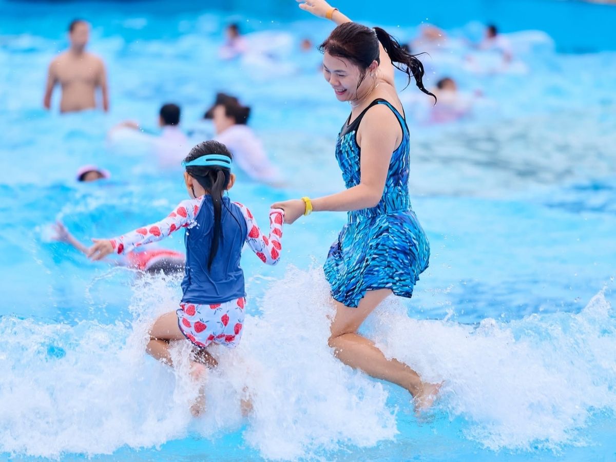 Sun World Ha Long có Công viên Rồng, Công viên Nước và khu đồi huyền bí với chùa Bảo Hải Linh Thông Tự (Nguồn: Sưu tầm)