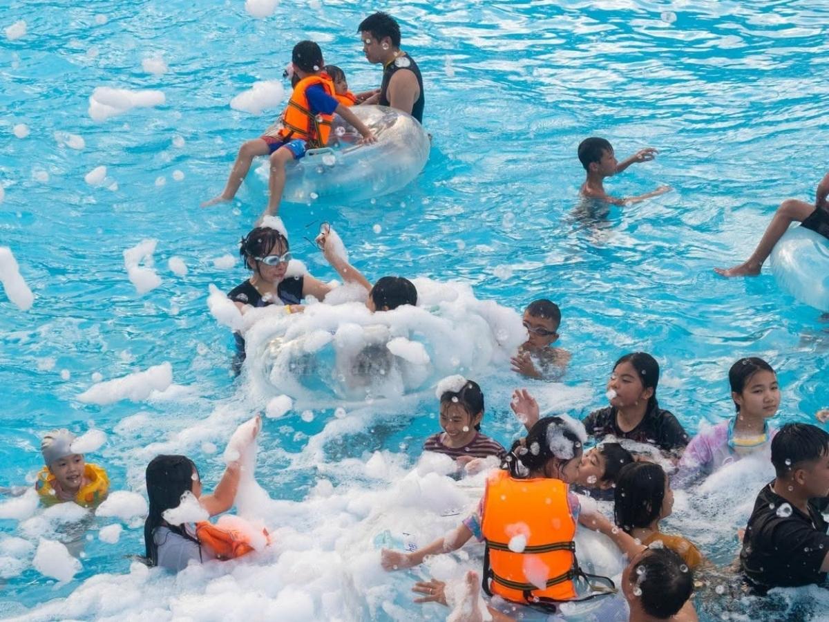 Gia đình có trẻ nhỏ nên kết thúc các hoạt động tại Sun World Ha Long vào cuối buổi chiều sau đó di chuyển đến VUI-Fest Ha Long (Nguồn: Sưu tầm)