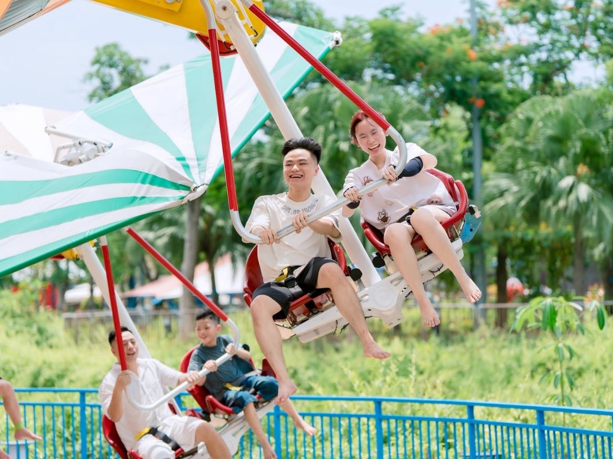Buổi chiều là thời gian lý tưởng để khám phá Sun World Ha Long – tổ hợp vui chơi giải trí nổi bật của thành phố.