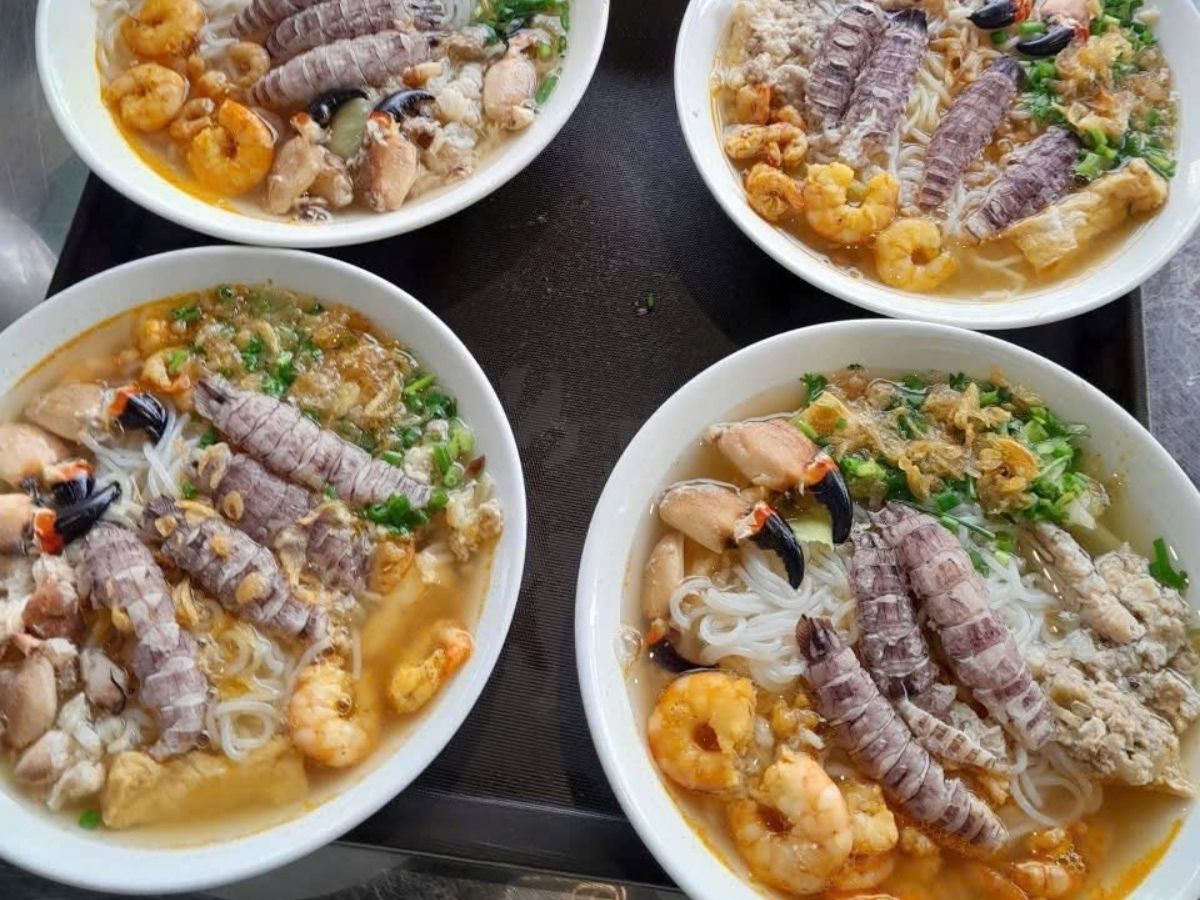 Bún bề bề là lựa chọn phù hợp để bắt đầu ngày mới tại Quảng Ninh