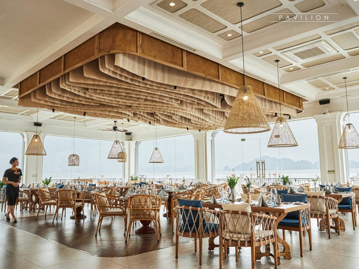 Không san sang trọng với tầm nhìn hướng biển của nhà hàng Pavilion