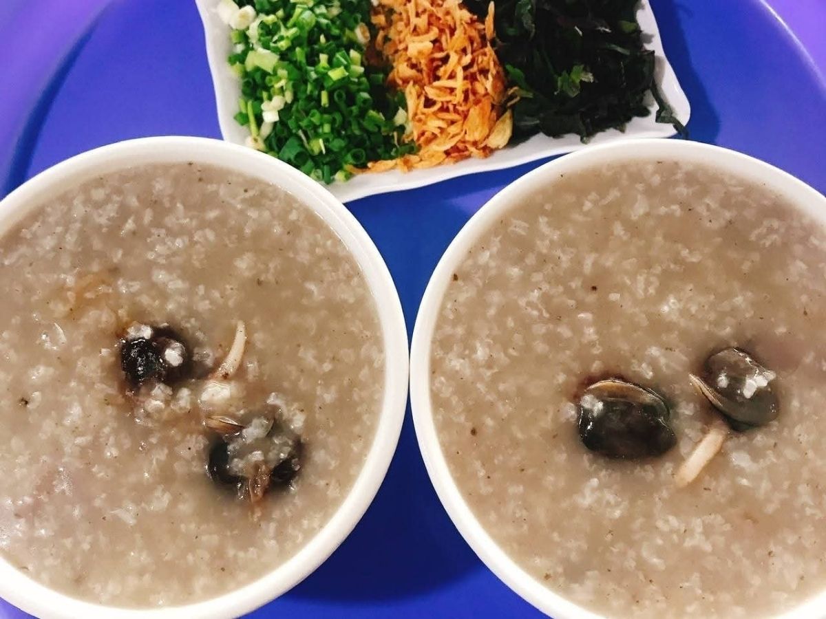 Cháo ngán là món ăn được nhiều người yêu thích nhờ hương vị thanh ngọt và giàu dinh dưỡng.