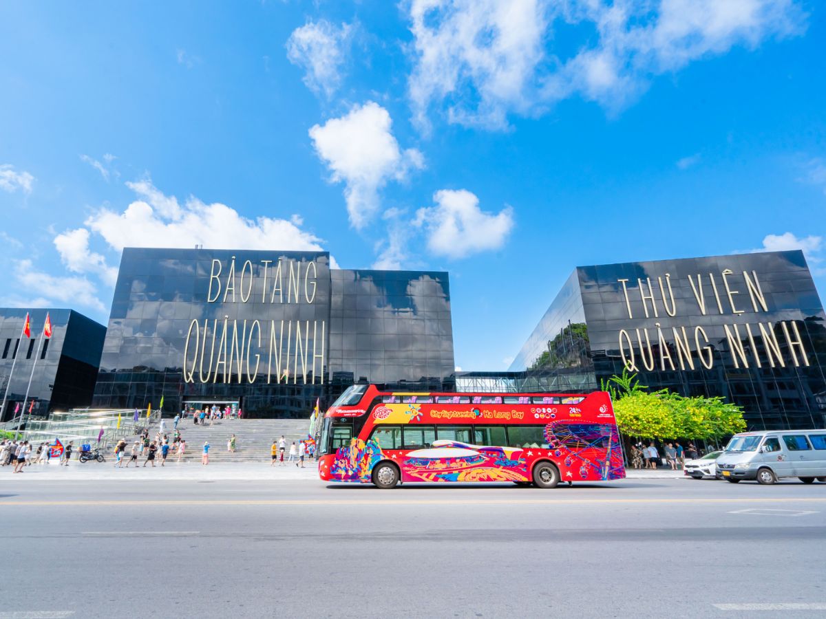 Di chuyển bằng xe bus tiện lợi tại Quảng Ninh Di chuyển bằng xe bus tiện lợi tại Quảng Ninh