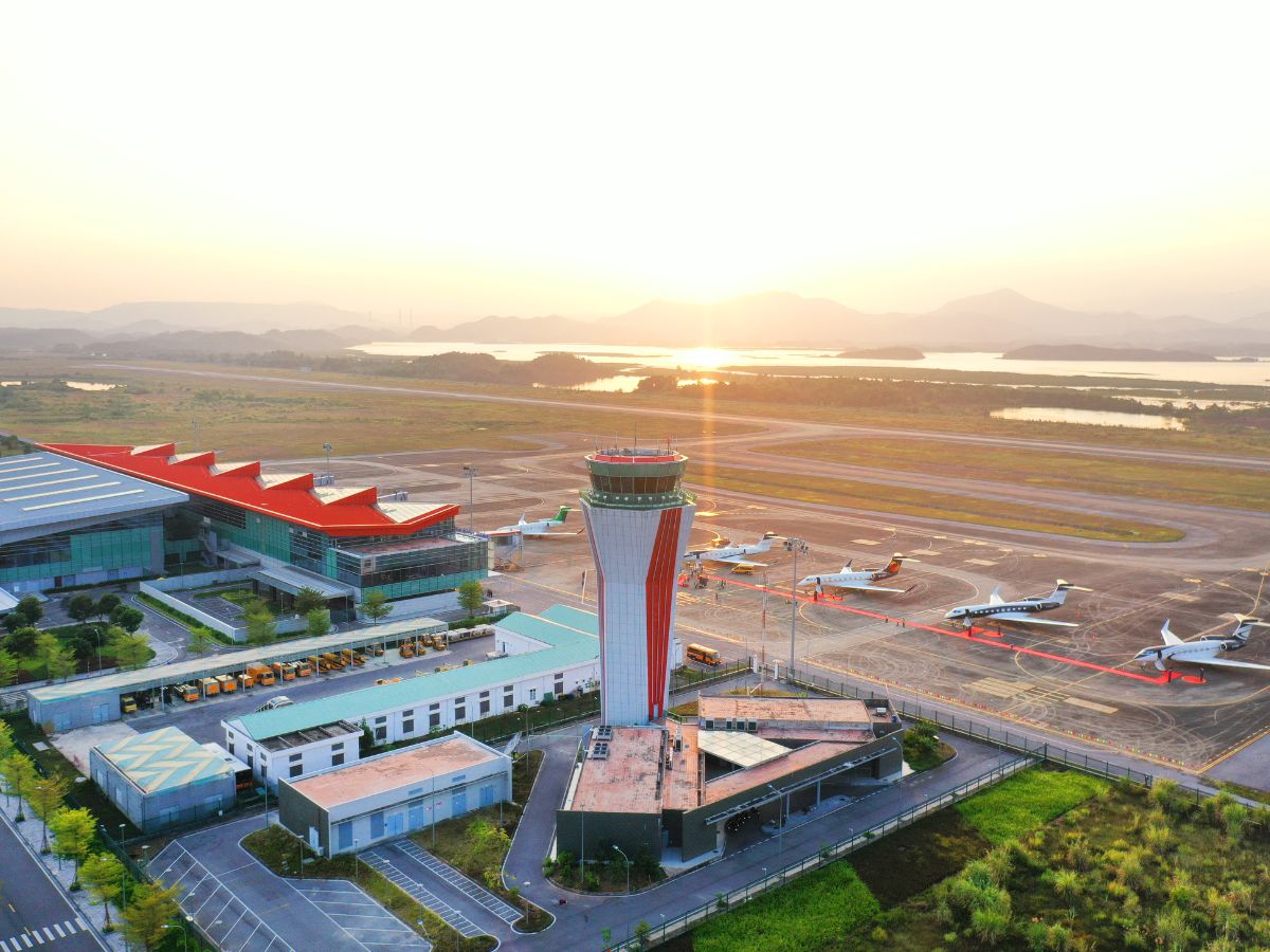 Sân bay quốc tế Vân Đồn có nhiều chuyến bay nội địa và quốc tế Sân bay quốc tế Vân Đồn có nhiều chuyến bay nội địa và quốc tế