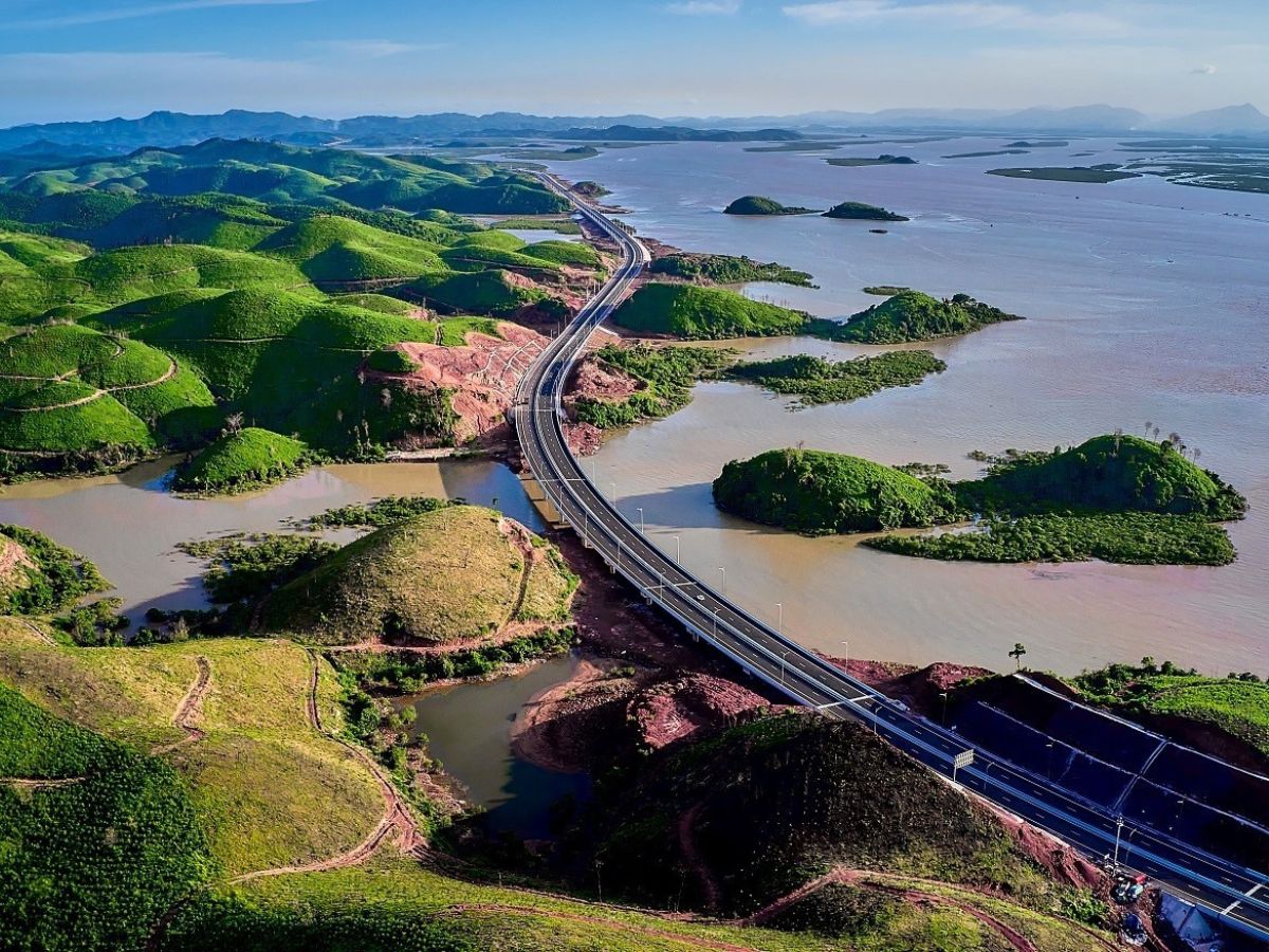 Cao tốc Hạ Long Vân Đồn dẫn đến nhiều điểm du lịch Cao tốc Hạ Long Vân Đồn dẫn đến nhiều điểm du lịch