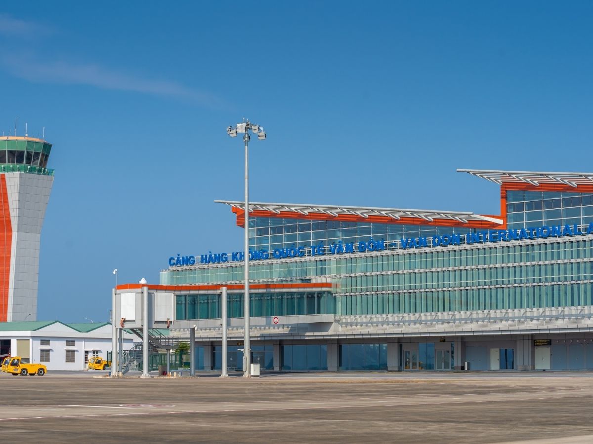 Du khách miền Nam có thể chọn chuyến bay thẳng đến sân bay Vân Đồn