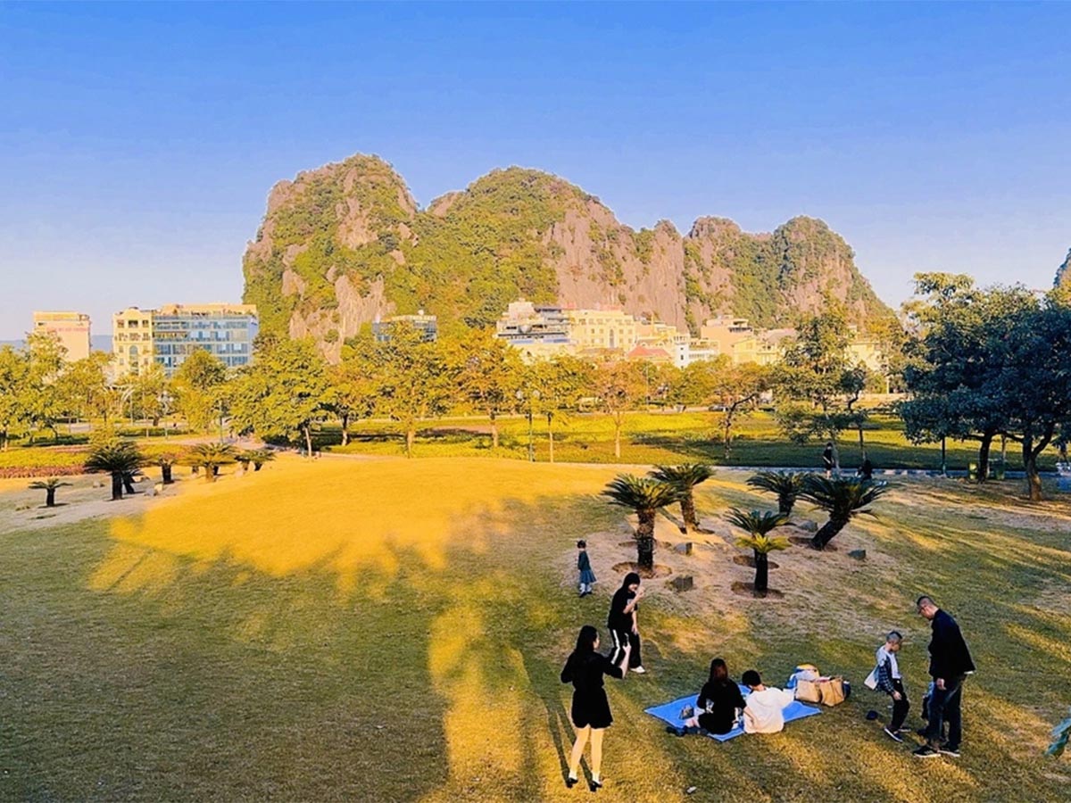 Giới thiệu vài nét về công viên hoa Hạ Long