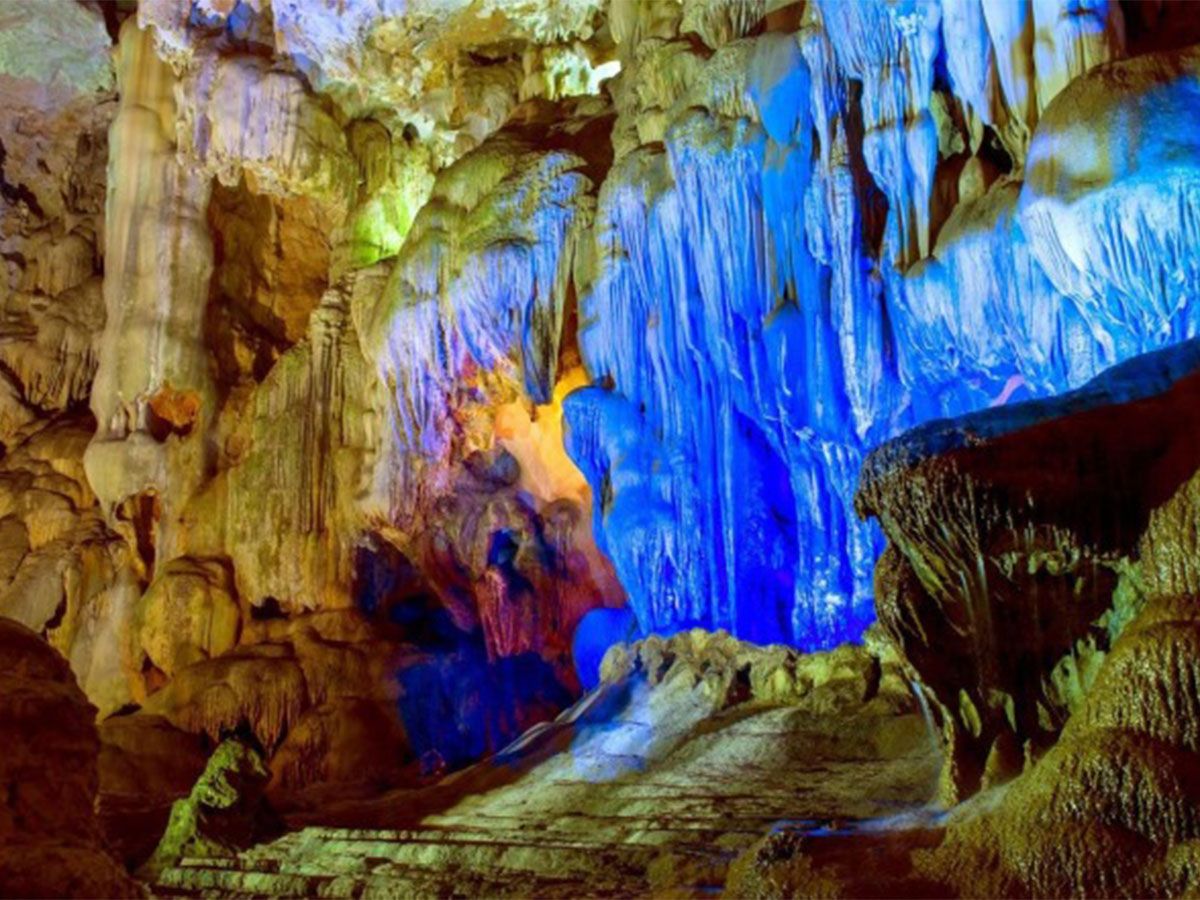 Truyền thuyết và giá trị văn hóa của hang Trinh Nữ (Nguồn: 