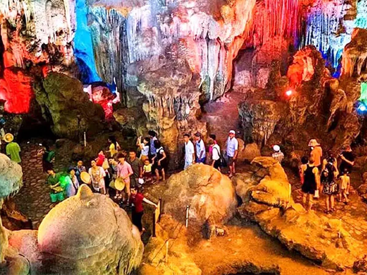 Trải nghiệm du lịch tại hang Trinh Nữ