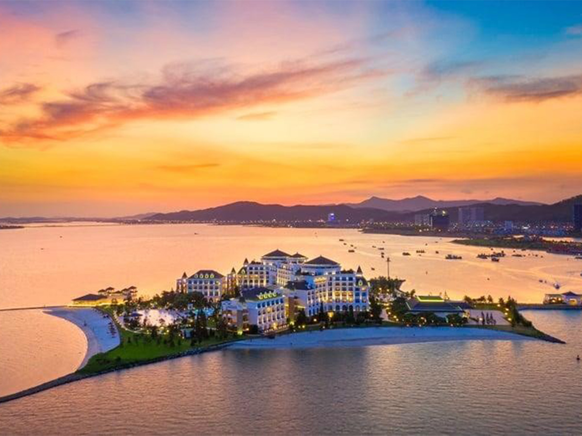 Kinh nghiệm khi tham quan bãi tắm Hòn Gai 