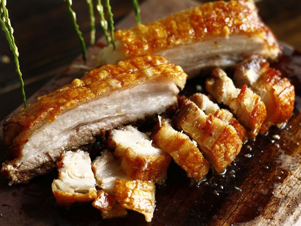 Thịt lợn Móng Cái khi chế biến có độ giòn vừa phải, vị ngọt tự nhiên và mùi thơm quyến rũ khó cưỡng lại