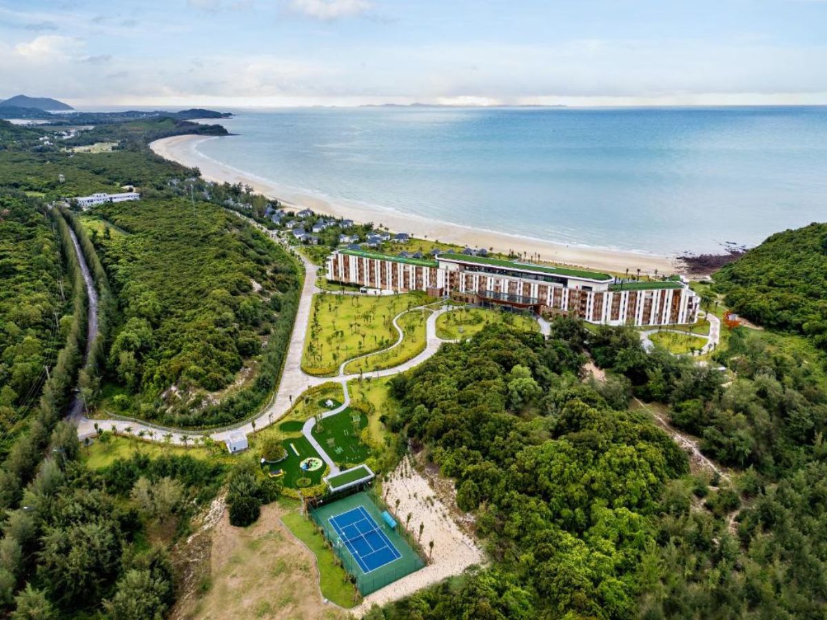 Angsana Quan Lạn – Hạ Long Bay là khu resort 5 sao hiện đại.