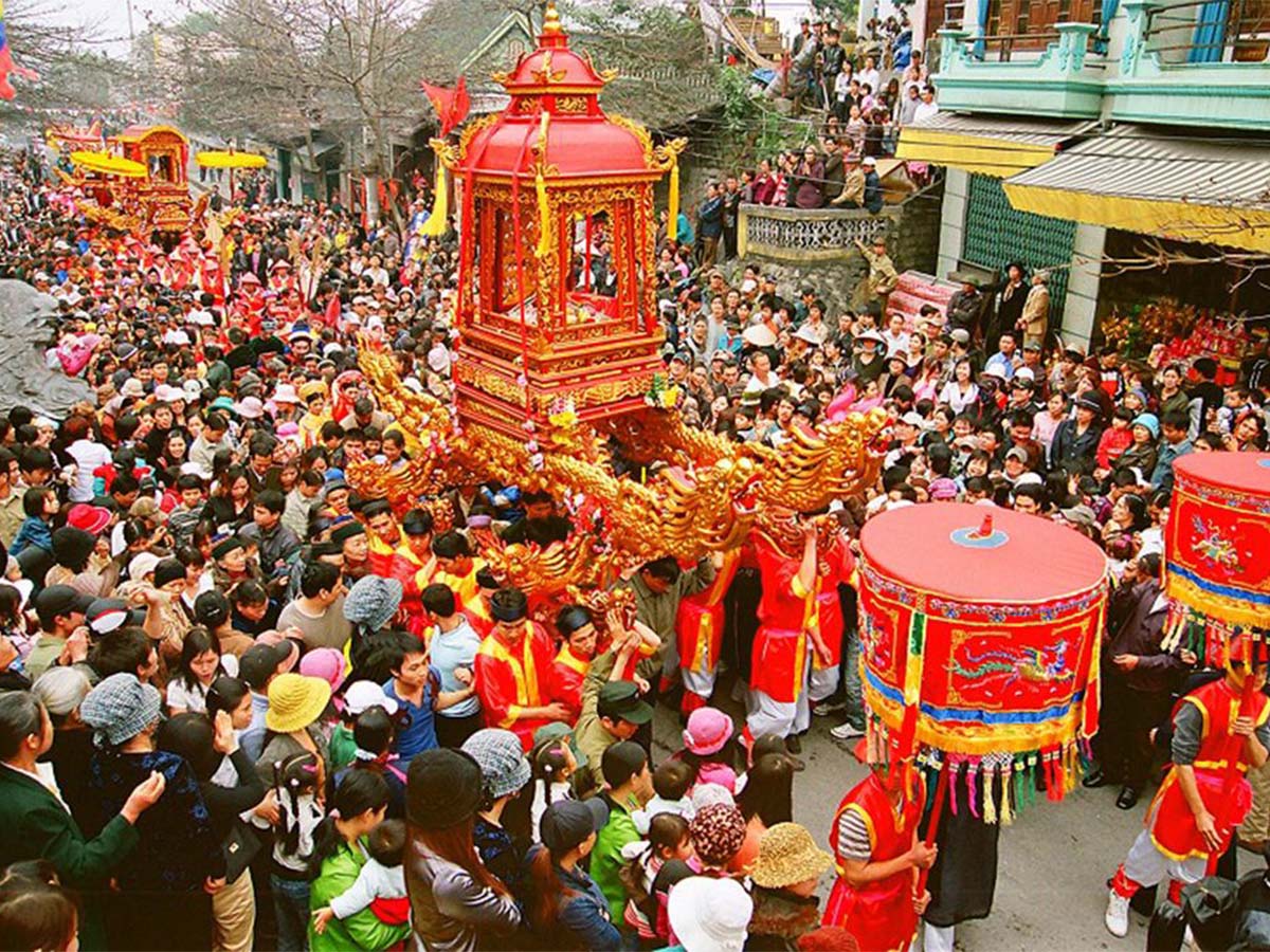 Các lễ hội tiêu biểu như Trà Cổ, Bạch Đằng hay Yên Tử là điểm nhấn văn hóa không thể bỏ qua trong năm 2026. 