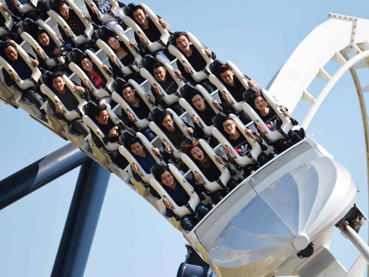Một khoảnh khắc ấn tượng của các du khách khi tham gia trò chơi “Phi Long Thần Tốc” - tàu lượn siêu tốc dài nhất châu Á. (Nguồn: Sưu tầm)