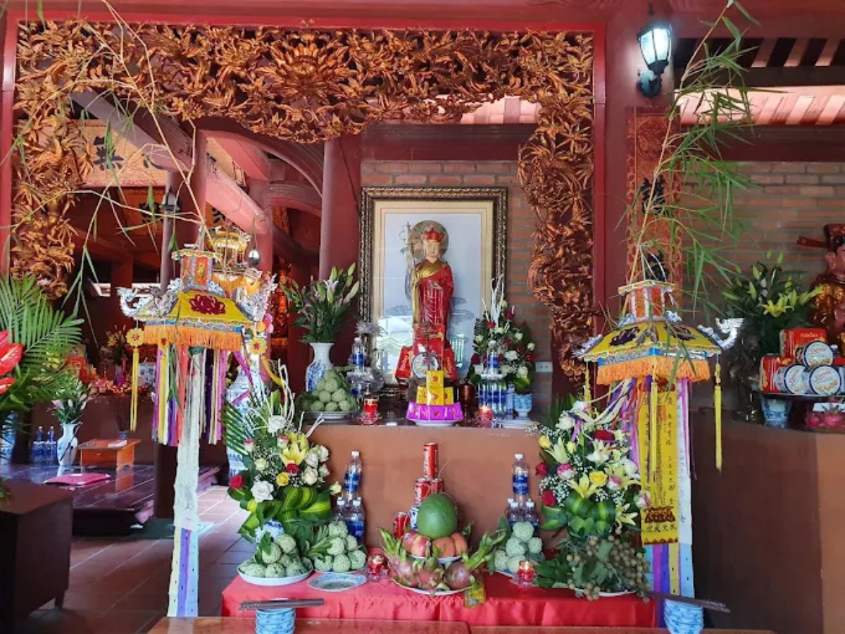 Chùa là điểm sinh hoạt tâm linh quen thuộc của người dân thành phố Đông Triều (Nguồn: Sưu tầm)