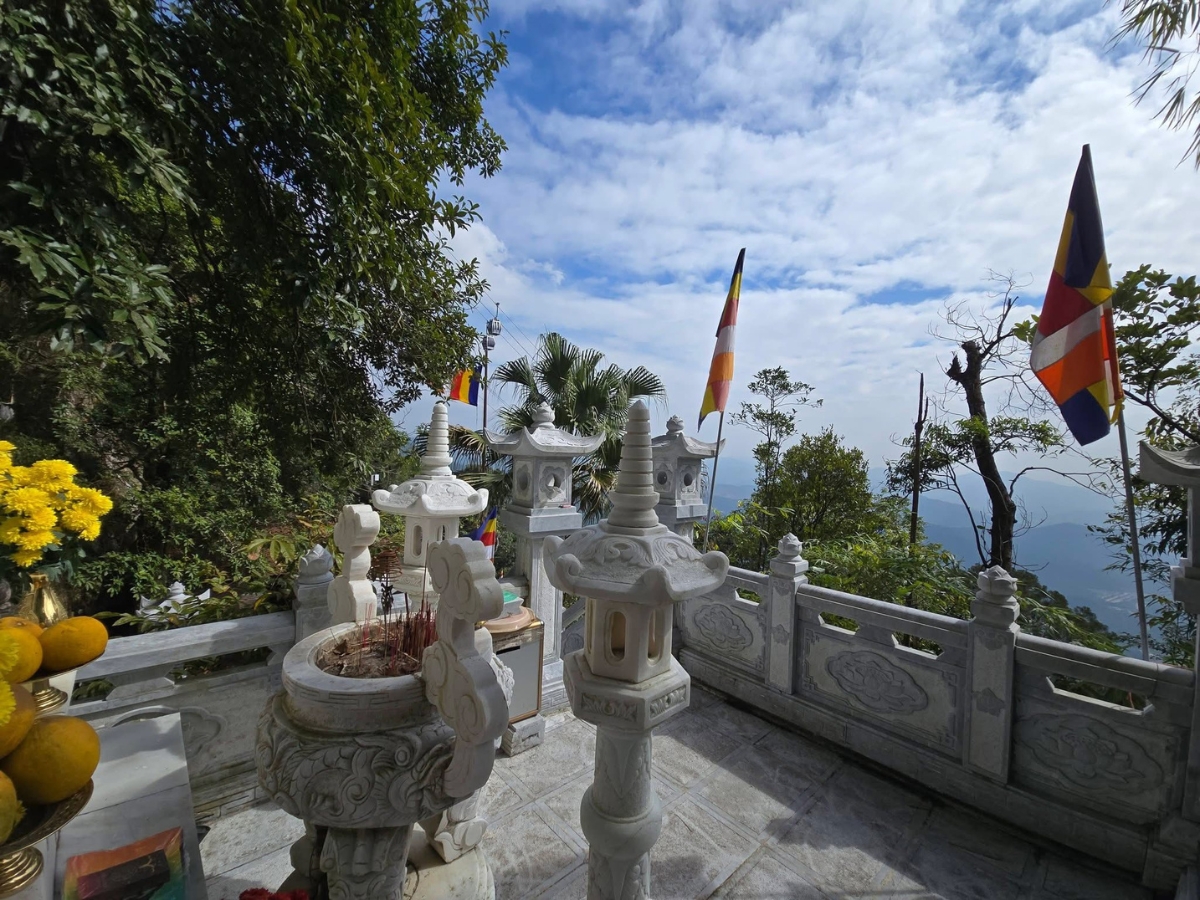 Chùa Bảo Sái là điểm dừng chiêm bái quen thuộc của phật tử và du khách trong hành trình hành hương Yên Tử (Nguồn: Sưu tầm)