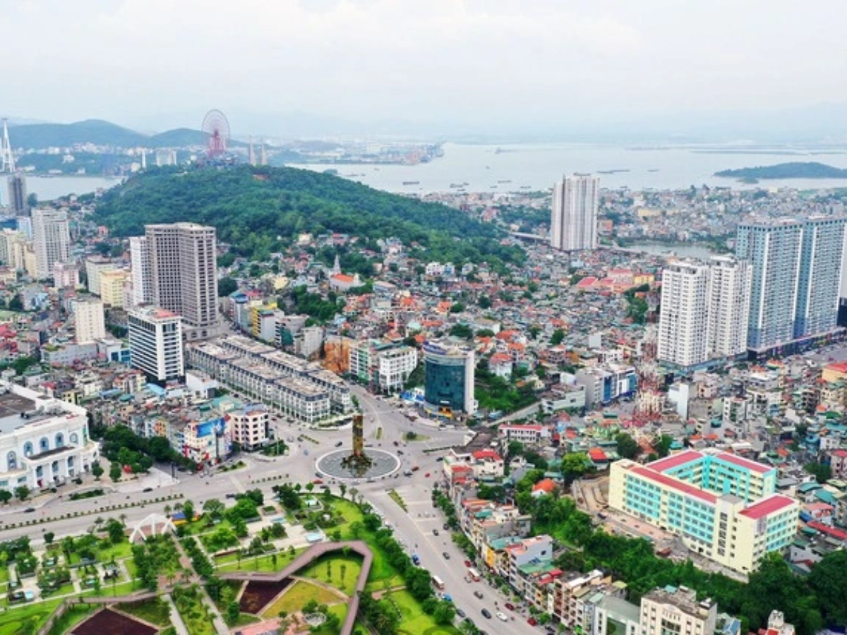 Thị trấn Cô Tô là nơi du khách cảm nhận rõ nhịp sống đời thường