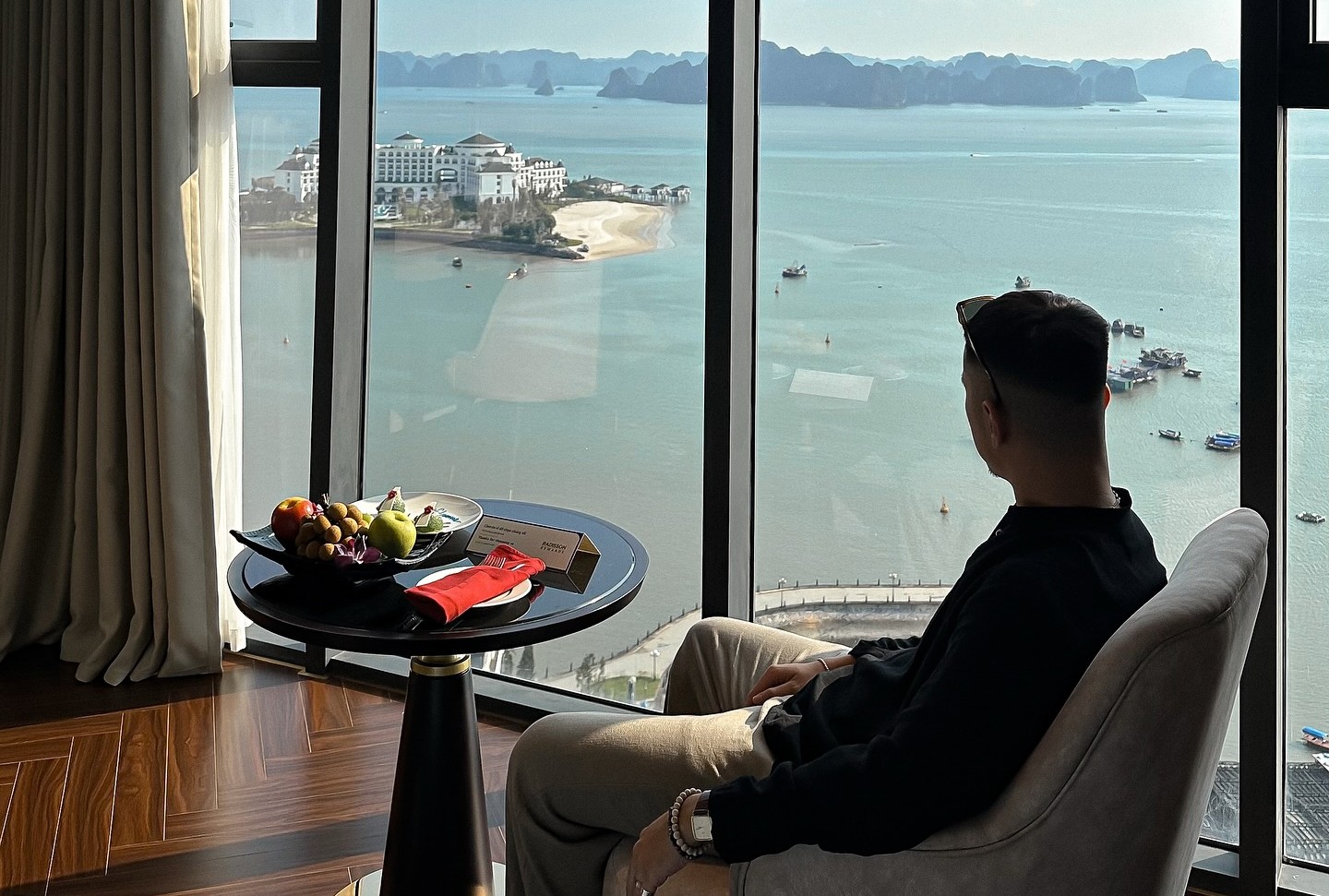 Hạ Long sở hữu hệ thống dịch vụ lưu trú đa dạng, từ khách sạn bình dân, homestay tiện nghi đến resort, khách sạn 4–5 sao đẳng cấp quốc tế. (Nguồn: Sưu tầm)