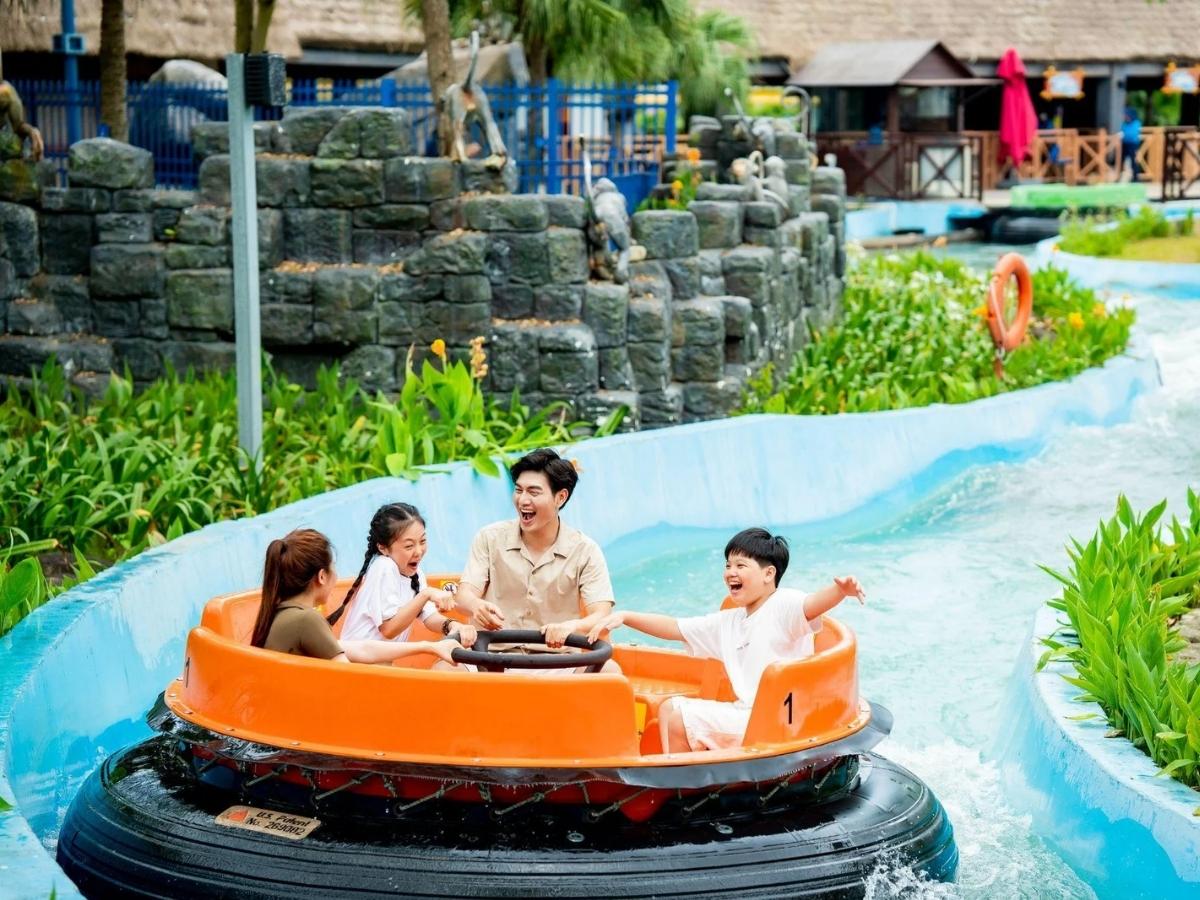 Khi khám phá công viên Lốc Xoáy, có một số trải nghiệm mà bạn không nên bỏ lỡ.