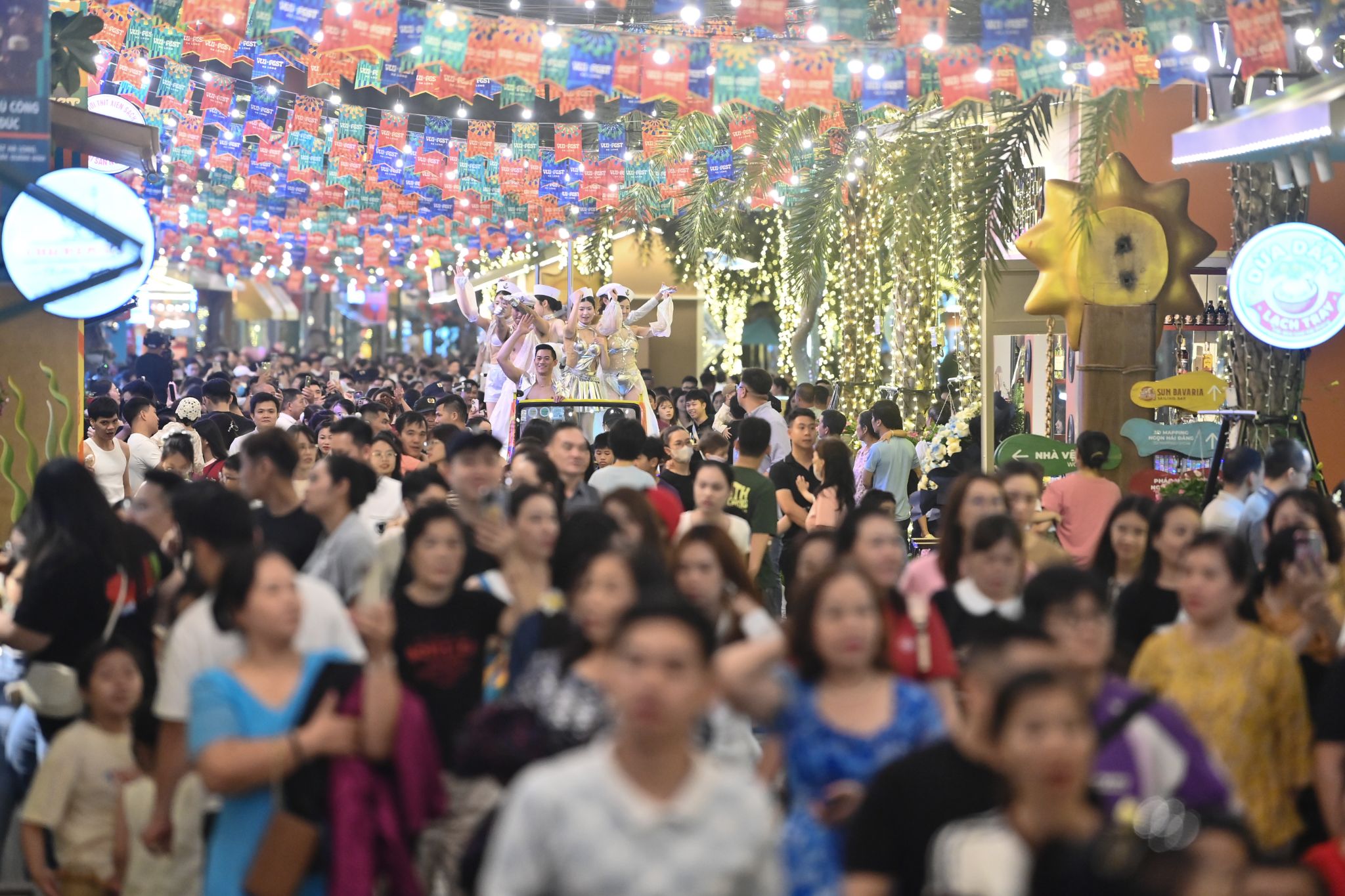 VUI-Fest phù hợp cho cả giới trẻ thích check-in và gia đình tìm nơi vui chơi an toàn