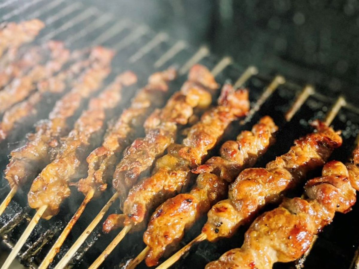 Khu đồ ăn vặt là lựa chọn phù hợp để tiếp tục thưởng thức nhẹ sau bữa chính.