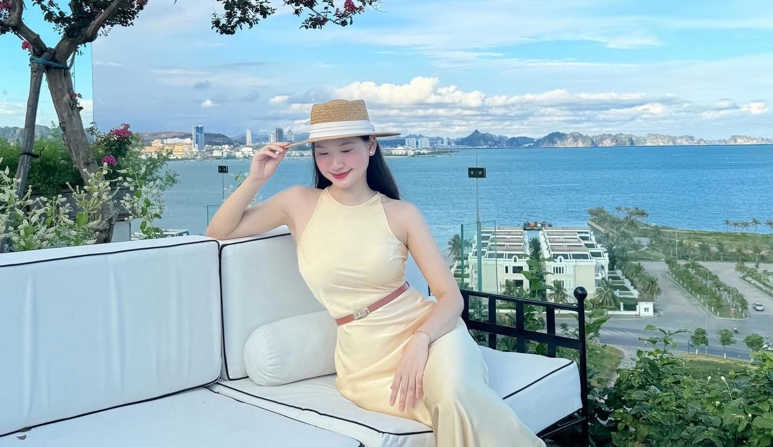  Du lịch Quảng Ninh là hành trình nơi thiên nhiên kỳ vĩ, dịch vụ hiện đại và ẩm thực hòa quyện, để lại những ký ức khó quên. 