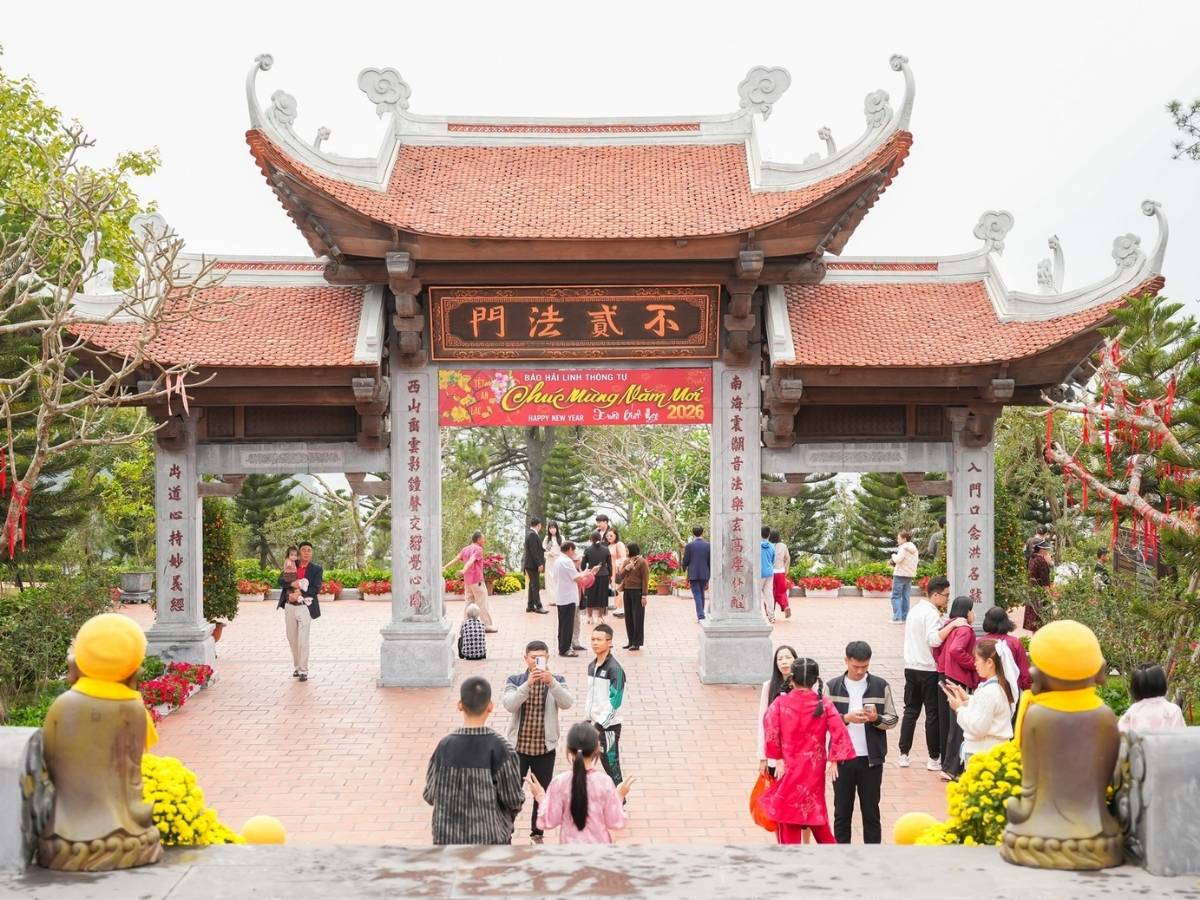 Sun World Ha Long tháng 12 là điểm đến lý tưởng nhờ thời tiết mát mẻ, thích hợp cho các hoạt động ngoài trời.